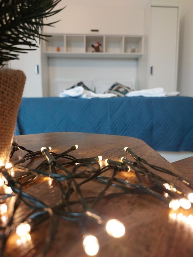 Snug Apartments - Private Parking Near Downtown Braşov Esterno foto